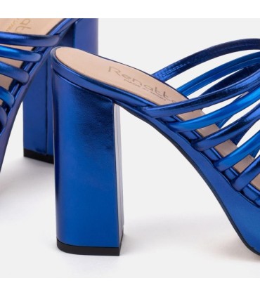 Sandalia de tiras tubulares de piel metalizada azul. Tacón de 12 cm