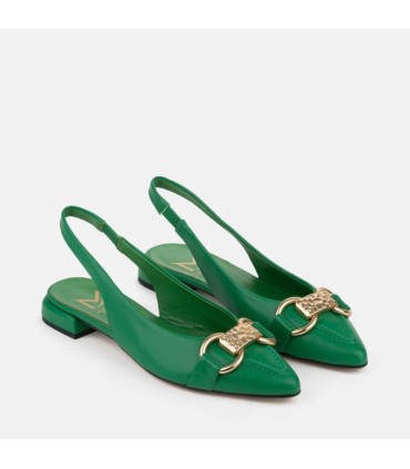 Bailarina destalonada de piel color verde. Adorno de cadena dorada