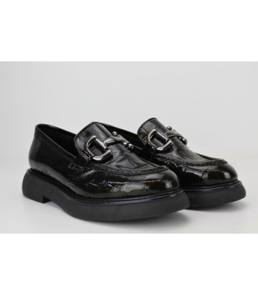 MOCASÍN DE CHAROL NEGRO - JULISSA