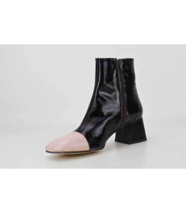 BOTINES EN PIEL CON PUNTERA EN COLOR ROSA - IRENE