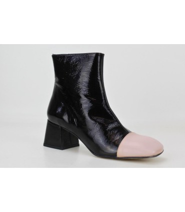 BOTINES EN PIEL CON PUNTERA EN COLOR ROSA - IRENE