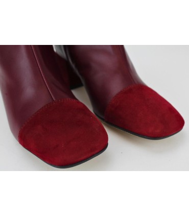 BOTINES EN PIEL CON PUNTERA EN COLOR BURDEOS - IRINA