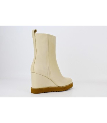 BOTIN EN PIEL BLANCO CON TACON CUÑA - HERLY
