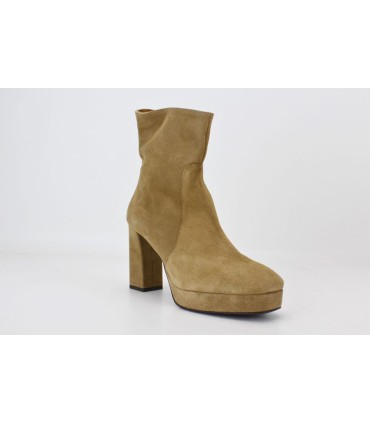 BOTIN EN ANTE DESIERTO - HILARY