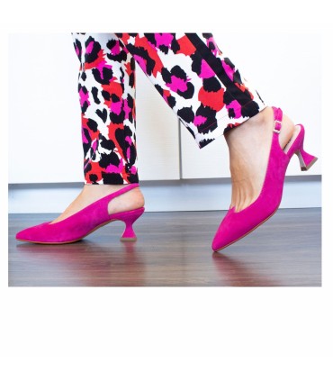 SALÓN DESTALONADO EN CORAZÓN - NASYA