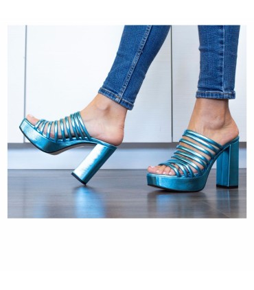 PLATAFORMA DE FIESTA CON TIRAS - NERY