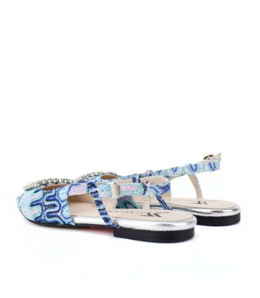 BAILARINA EN TEJIDO CON JOYA - LEONORA