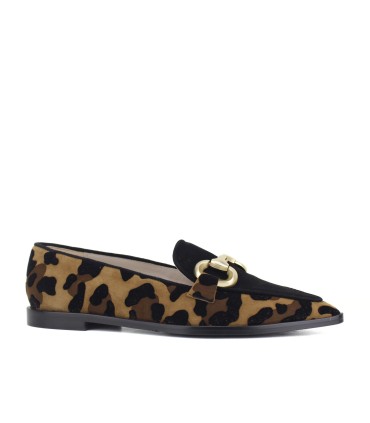 MOCASINES ANIMAL PRINT CON ADORNO | OLAIA