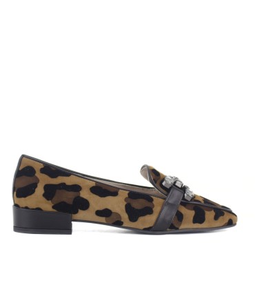MOCASINES ANIMAL PRINT CON JOYA| OLINDA