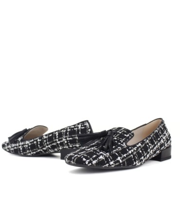 MOCASINES TEJIDO NEGRO CON ADORNO | OMAIRA